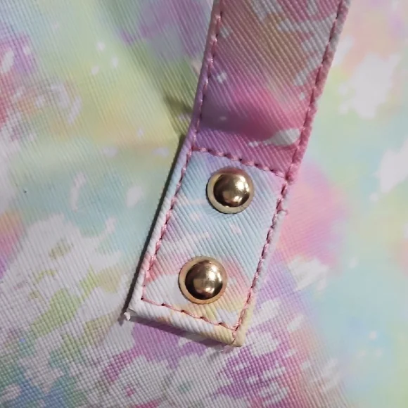 Under One Sky Pastel Travel Bag - Picture 9 of 13